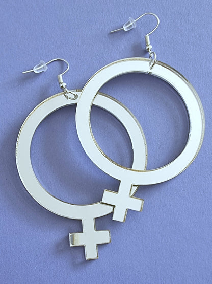 Örhängen feminist silver