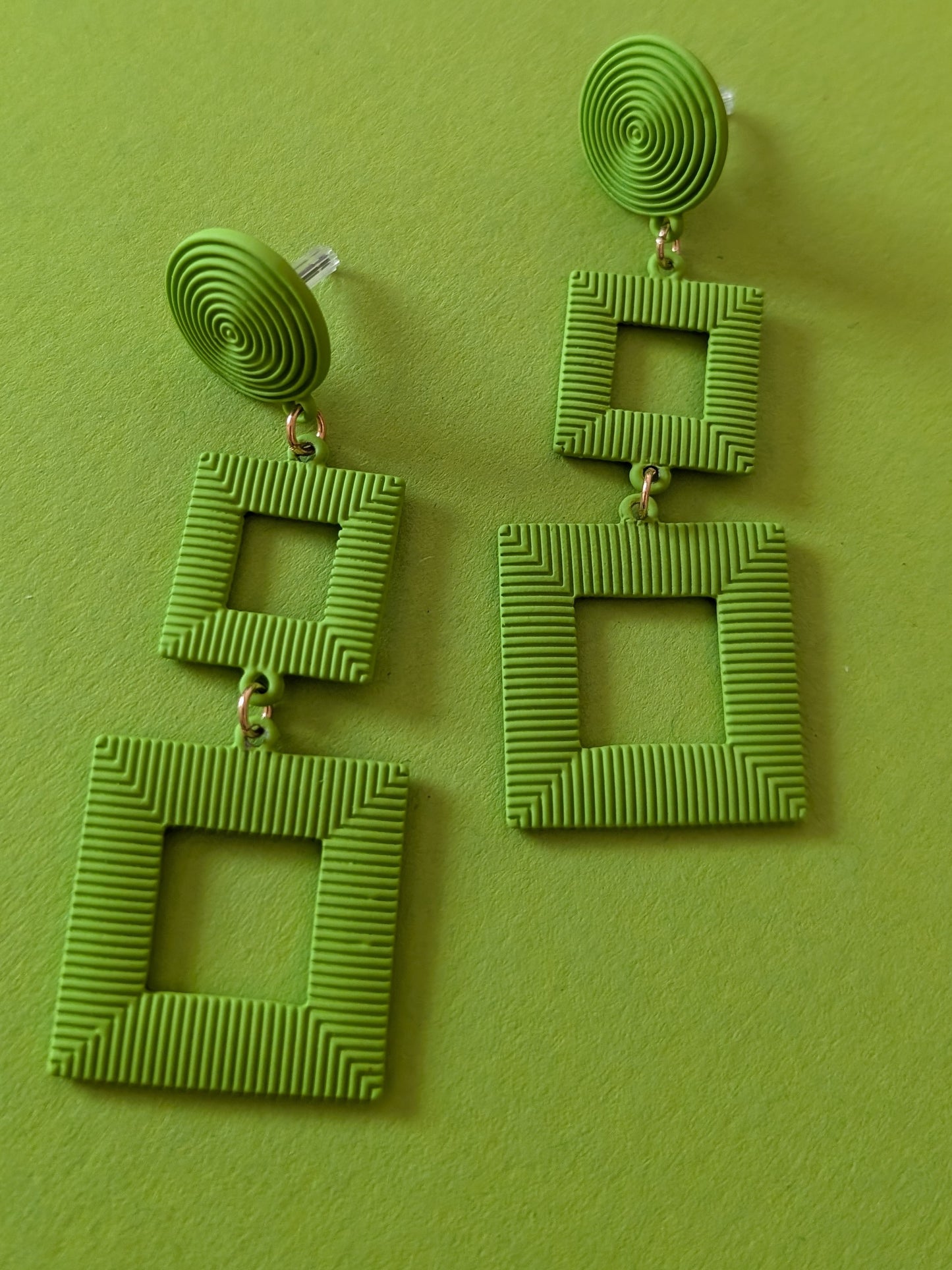 Earrings graphic edge green