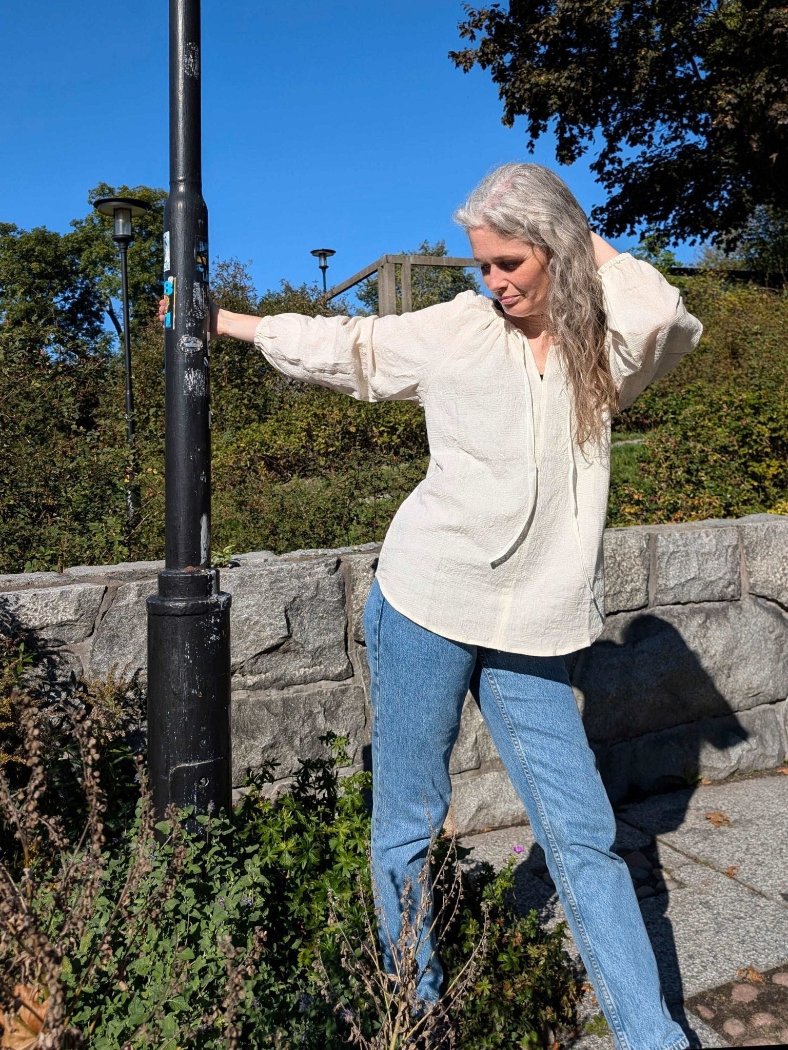 Blus Cozy Off white | Rino Blus i S från Rino Design Sthlm