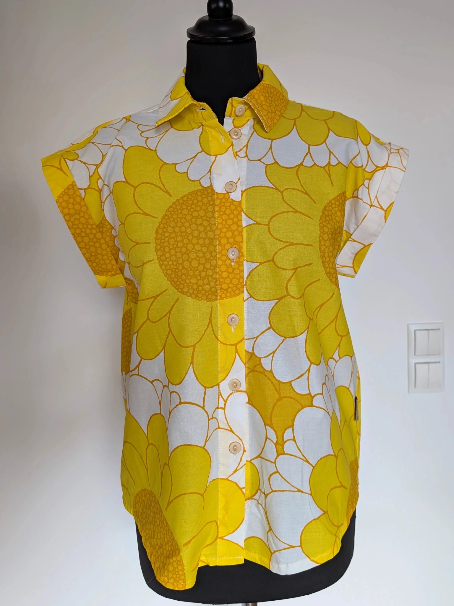 Blus Nätt Göta Gul | Rino Blus i S/M från Rino Design Sthlm