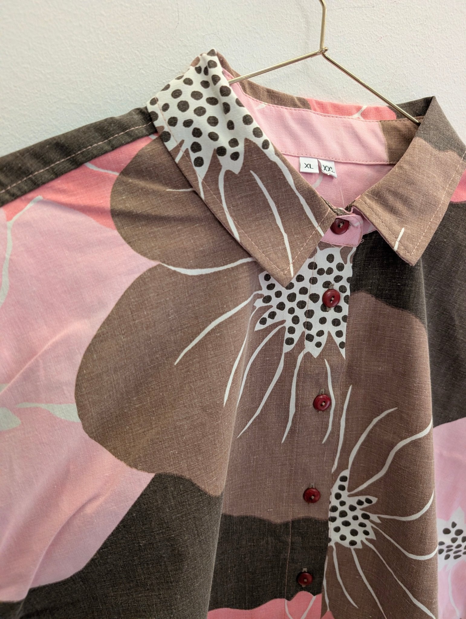Blus Nätt Retro 70's brun - rosa | Rino Blus i S/M från Rino Design Sthlm