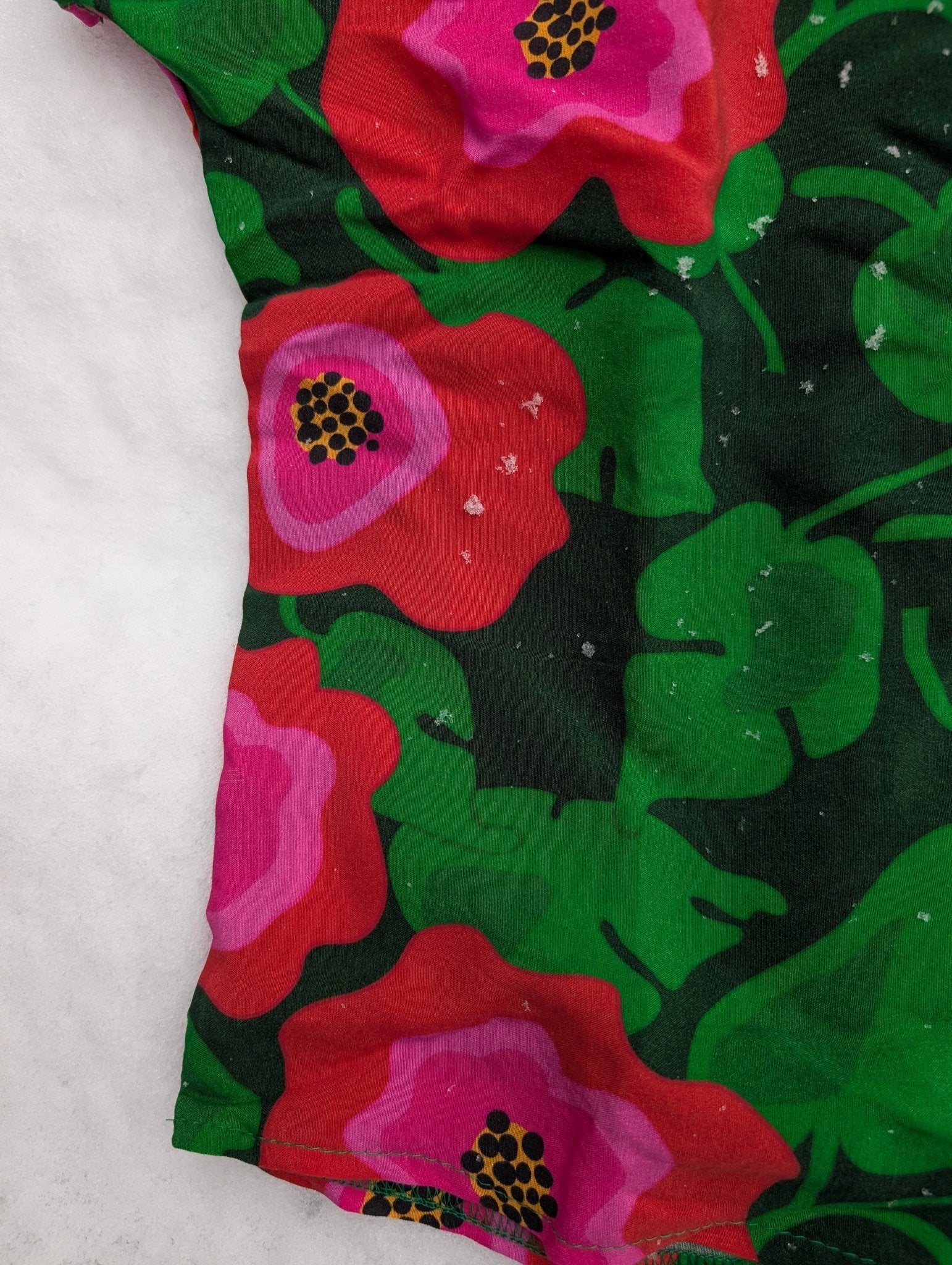 Box - blus dam i viskos/cupro – Törnrosa grön/cerise - Rino Design Sthlm