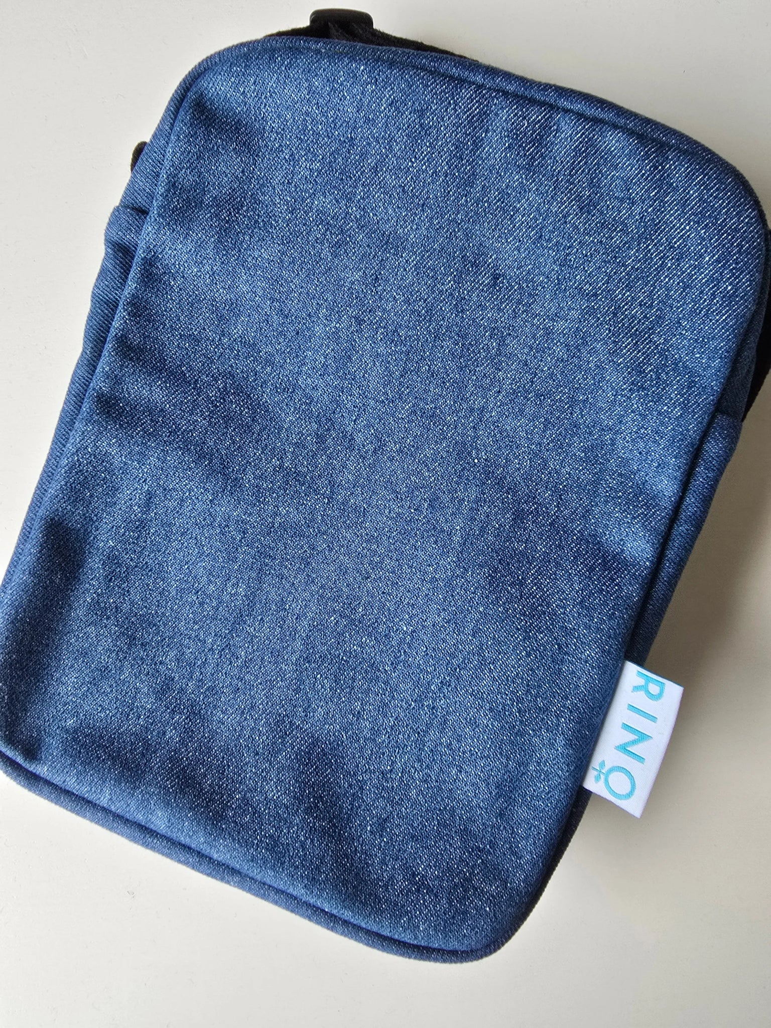 Cityväska Denim | Rino Axelremsväska i One size från Rino Design Sthlm