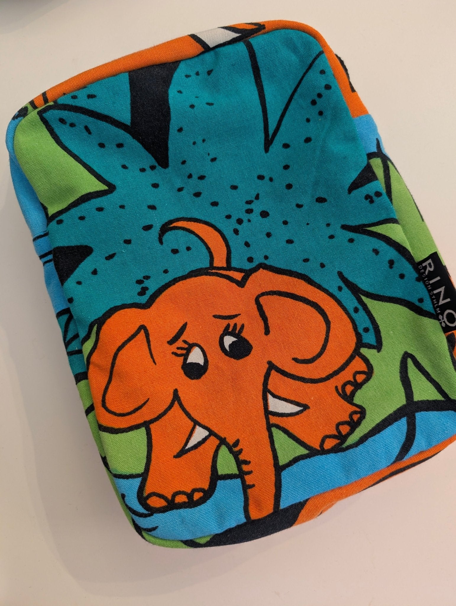Cityväska Elefant - Axelremsväska i retrotyg - Rino Design Sthlm