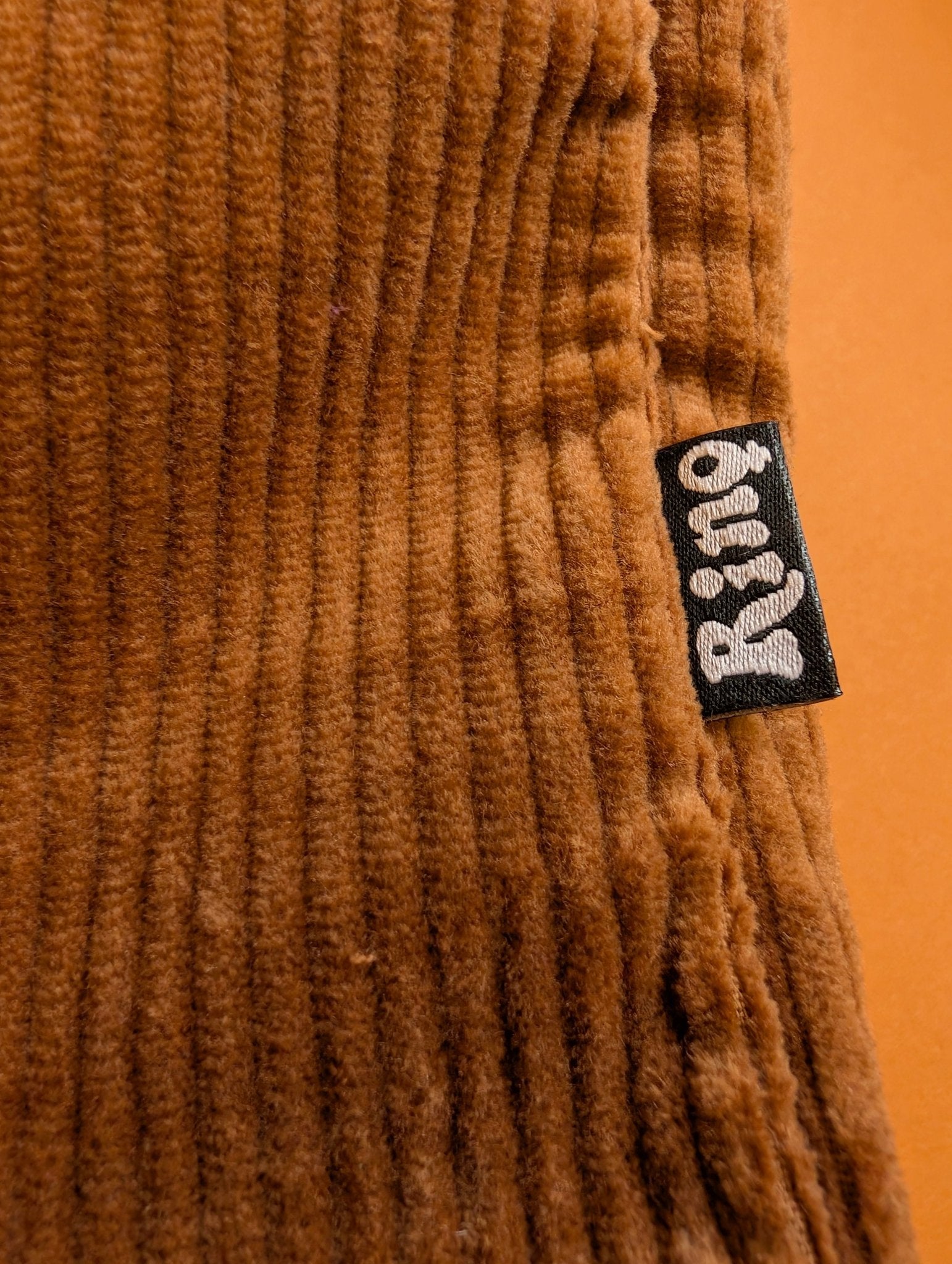 Cityväska Manchester Kanel | Rino Axelremsväska i One size från Rino Design Sthlm