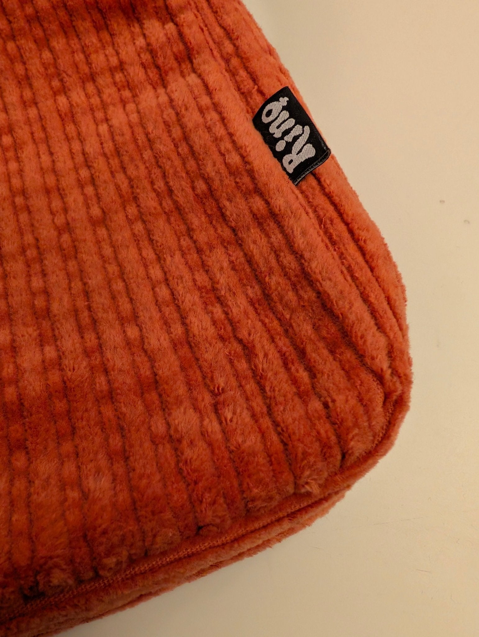 Cityväska Manchester Orange bredspårig | Rino Axelremsväska i One size från Rino Design Sthlm