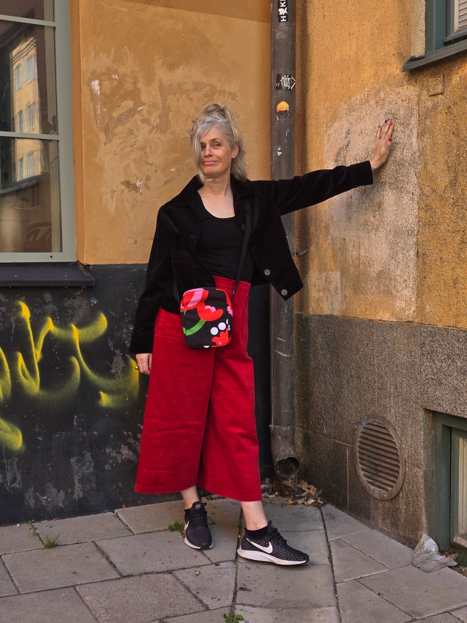Culottebyxor manchester röd | Rino Byxor i S från Rino Design Sthlm