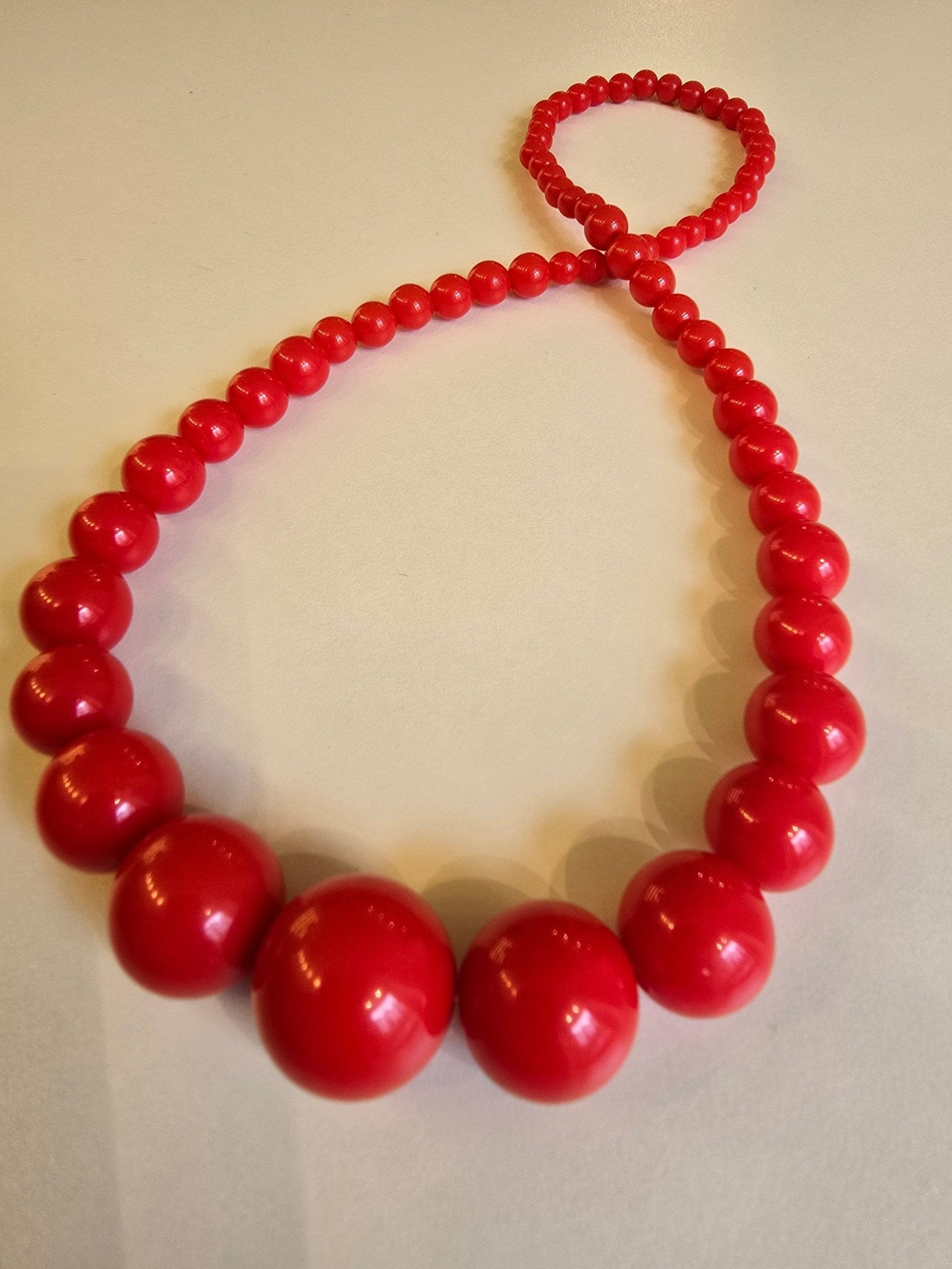 Halsband i olika färger | Rino Halsband i Rött från Rino Design Sthlm