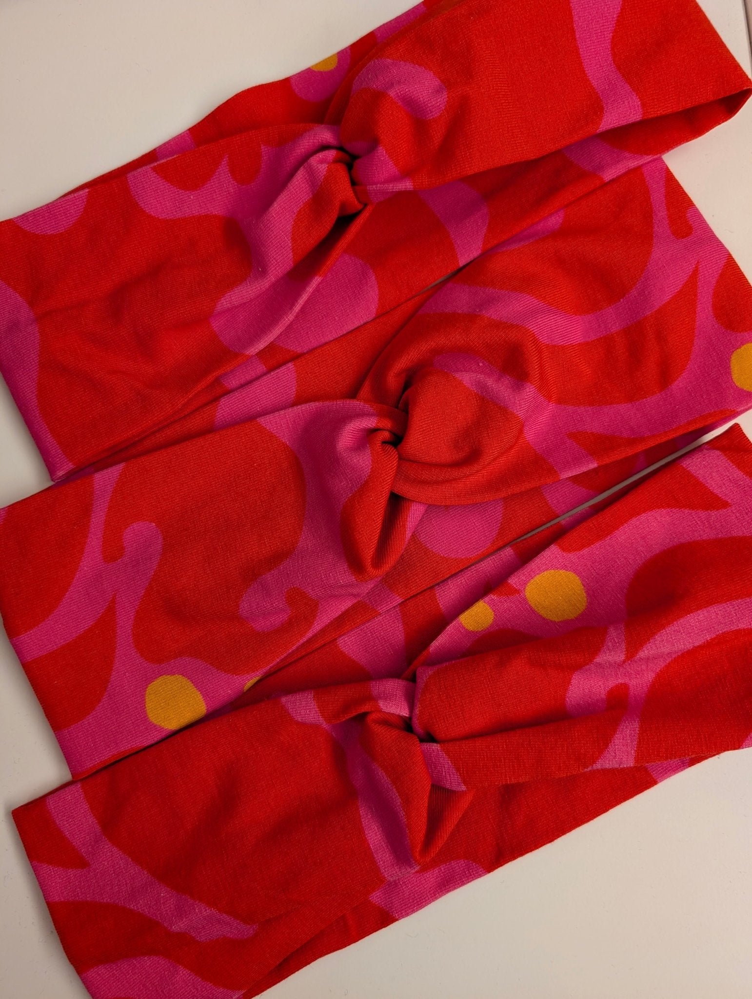 Hårband Rosa virvel | Rino Hårband i One size från Rino Design Sthlm