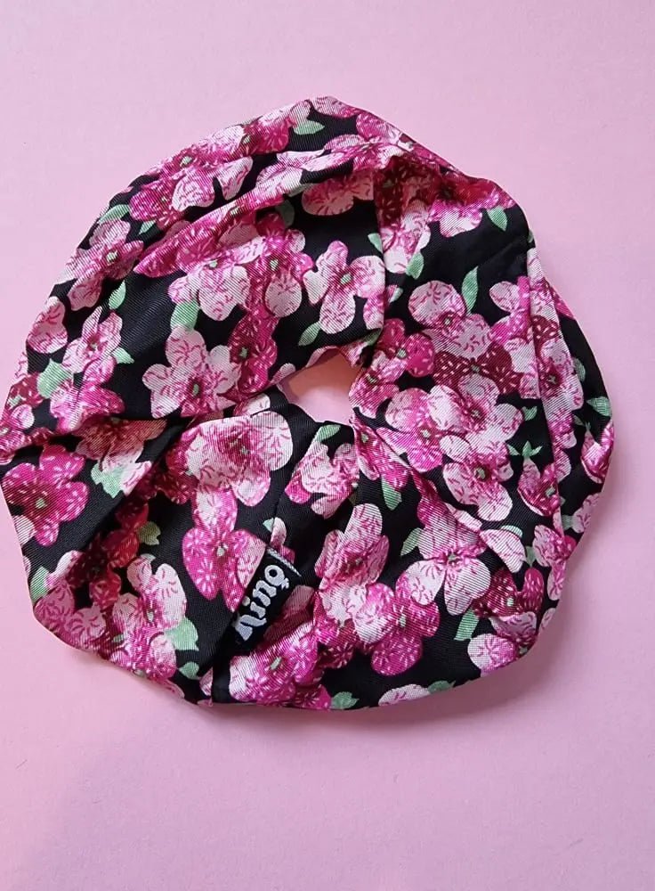 Hårsnodd Svart/rosa | Rino Hårsnodd i One size från Rino Design Sthlm