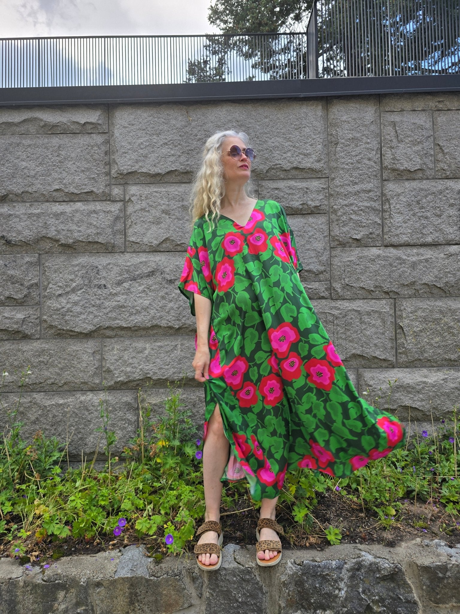 Kaftanklänning Multi Törnrosa | Rino Klänning i One size från Rino Design Sthlm