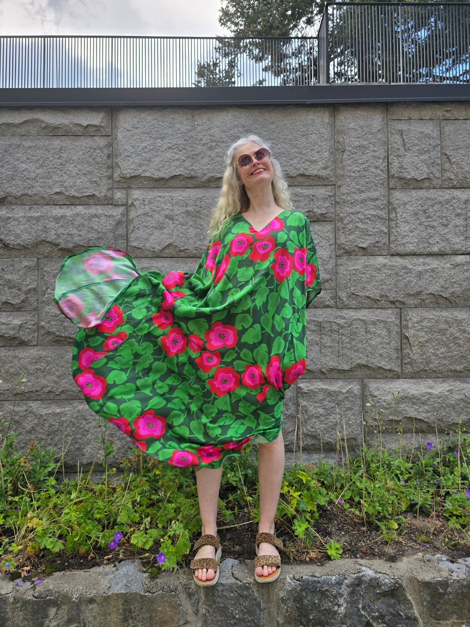 Kaftanklänning Multi Törnrosa | Rino Klänning i One size från Rino Design Sthlm