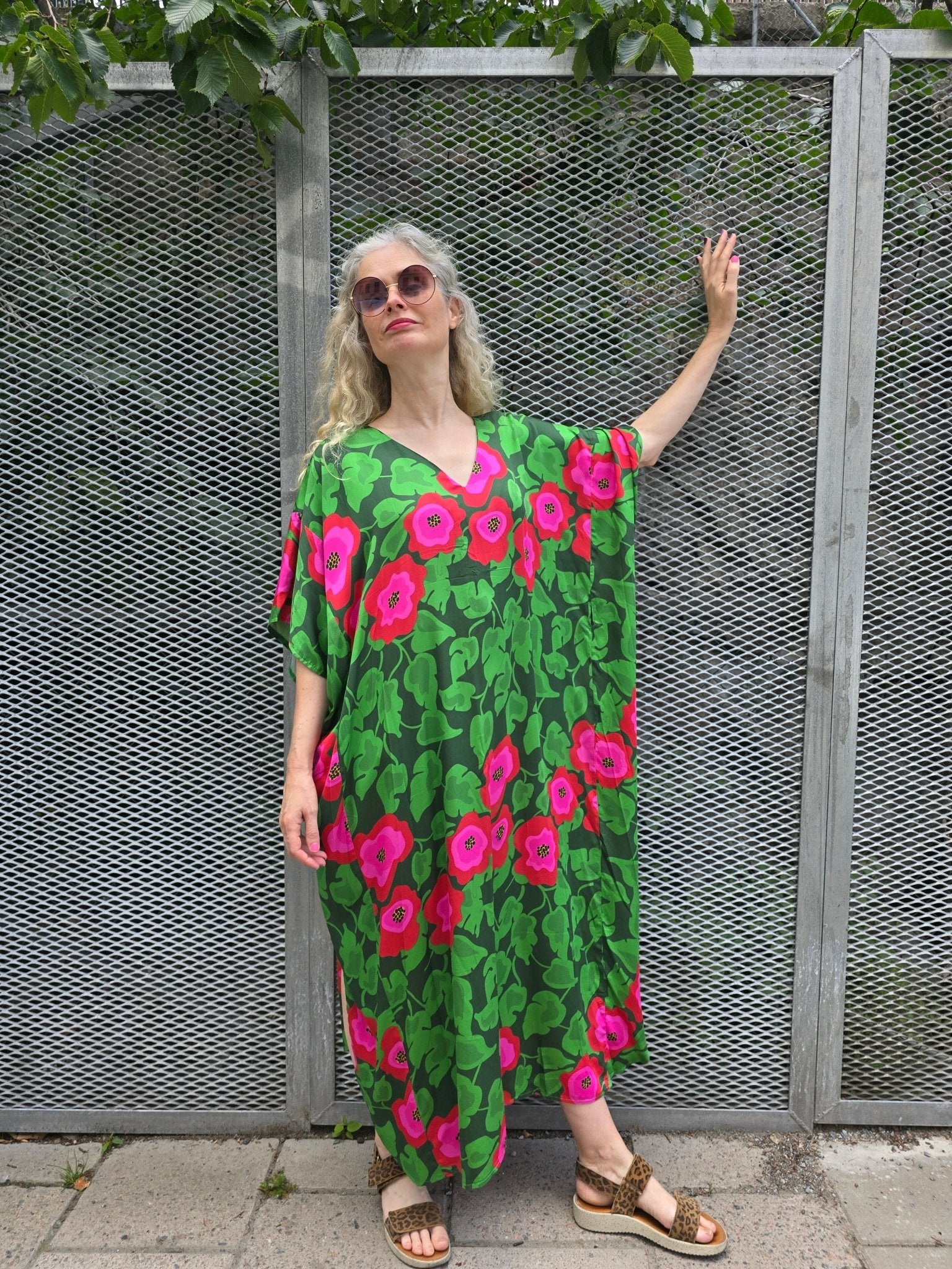 Kaftanklänning Multi Törnrosa | Rino Klänning i One size från Rino Design Sthlm