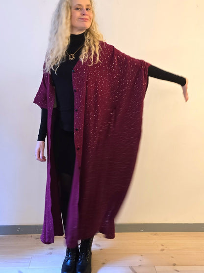 Kaftanklänning Multi Vinröd/guld med knappar - Rino Design Sthlm