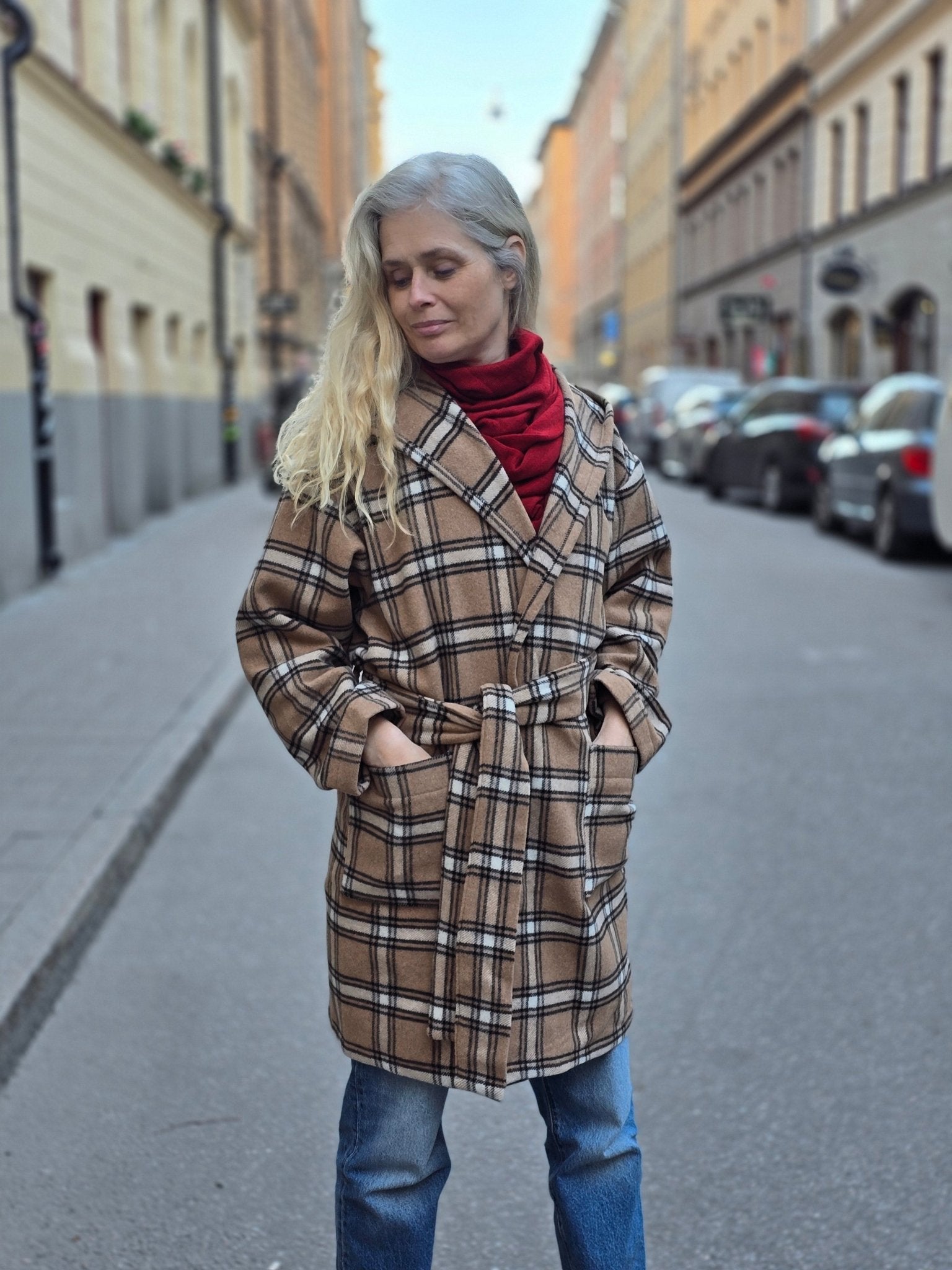 Kappa Rödluvan Rutig | Rino Kappa ull i S/M från Rino Design Sthlm