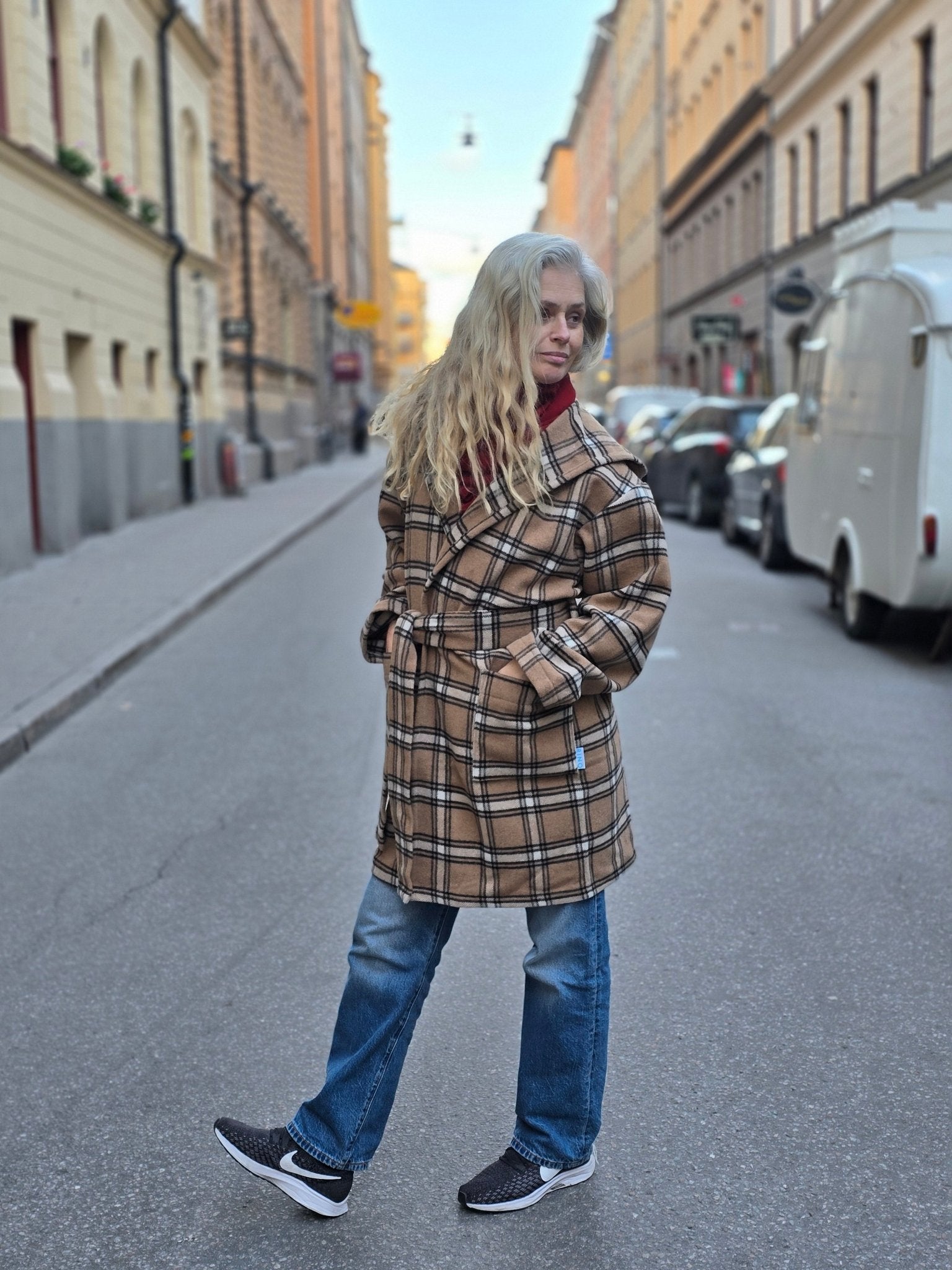 Kappa Rödluvan Rutig | Rino Kappa ull i S/M från Rino Design Sthlm
