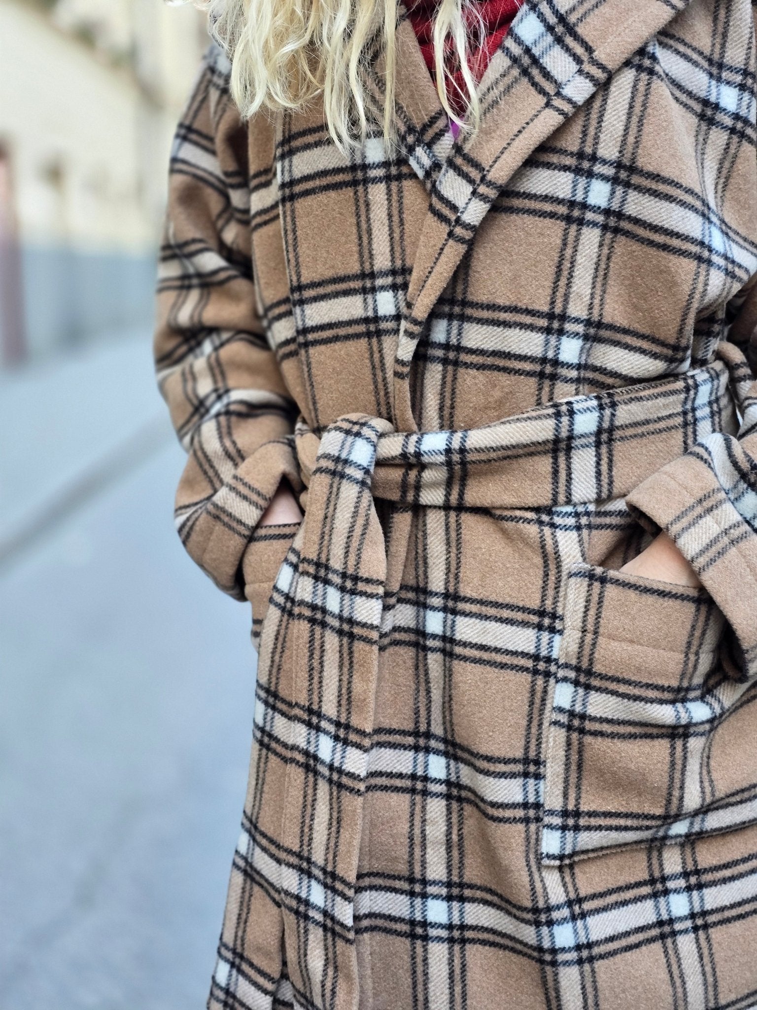 Kappa Rödluvan Rutig | Rino Kappa ull i S/M från Rino Design Sthlm