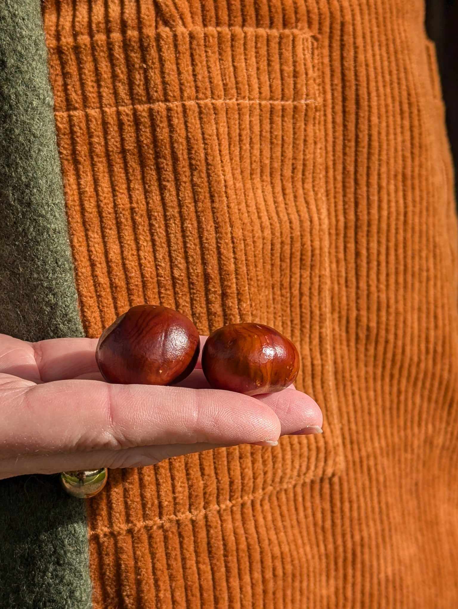 Manchesterkjol konjak | Rino Standard product i S från Rino Design Sthlm