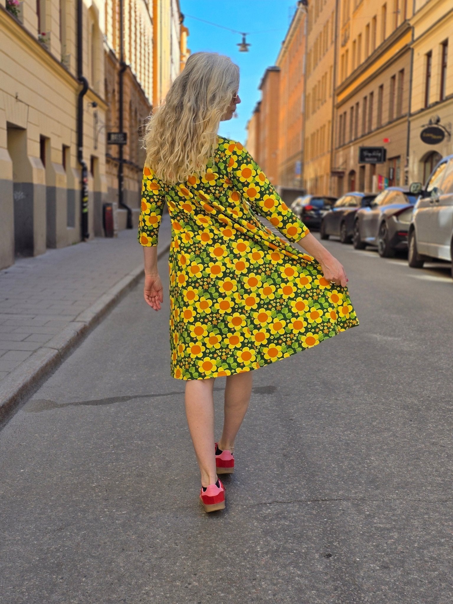Klänning A - linje Solblomma Gul | Rino Klänning i S från Rino Design Sthlm