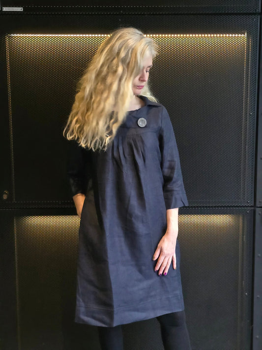 Klänning Prästkrage Mörkblå By Rino - Rino Design Sthlm