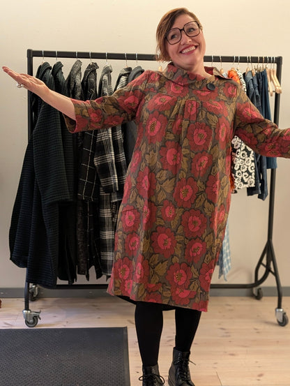 Klänning Prästkrage Rosenvik By Rino - Rino Design Sthlm