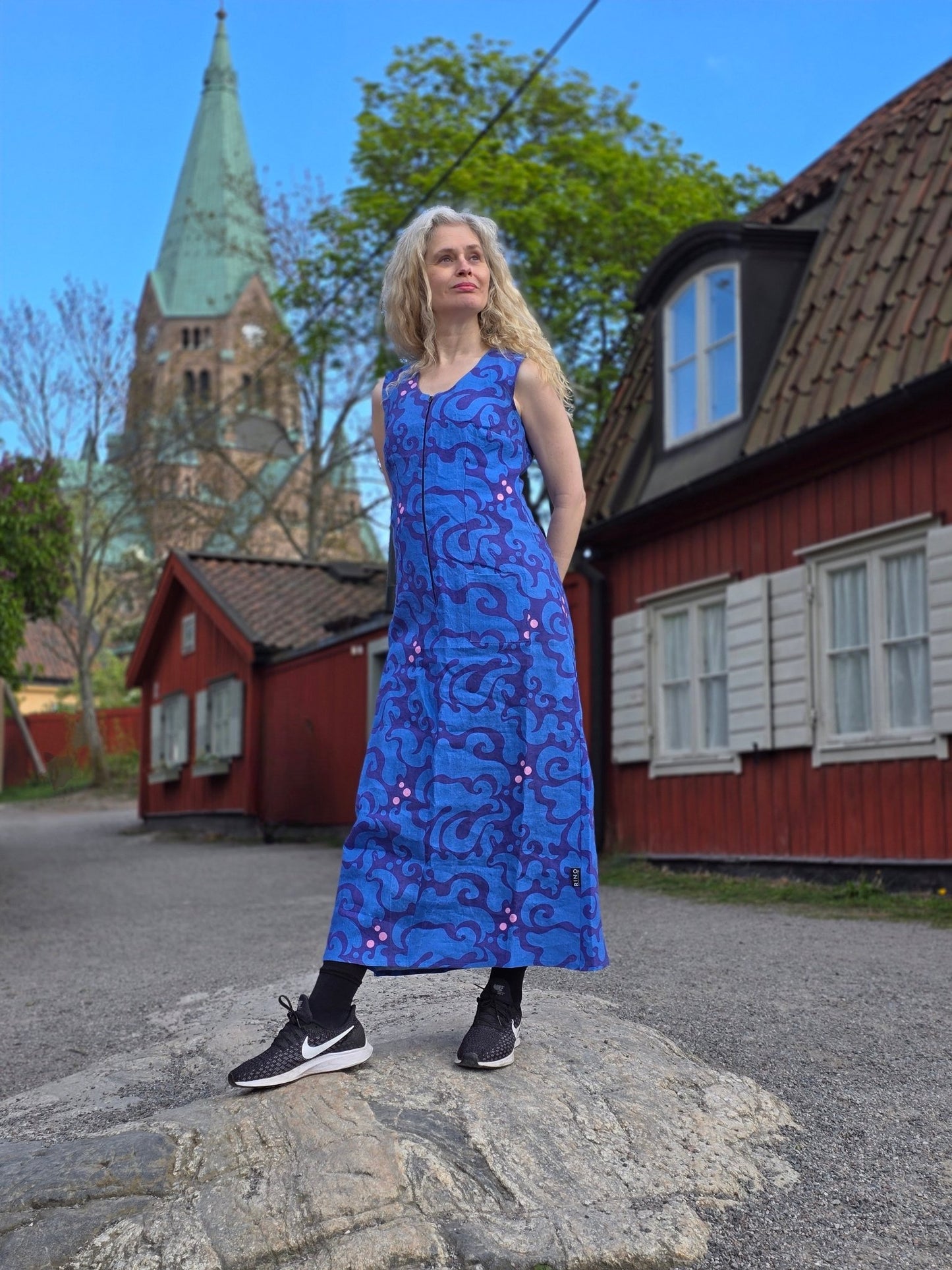 Lång Linneklänning i blått - Rino Design Sthlm