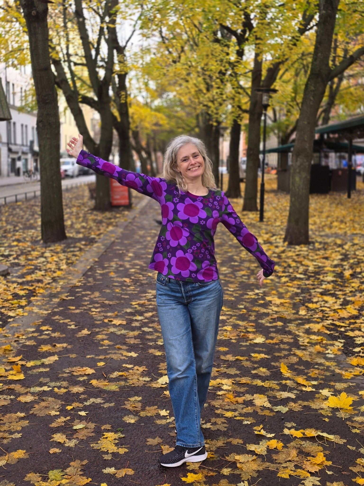 Långärmad tröja Lila Solblomma by Rino - Rino Design Sthlm