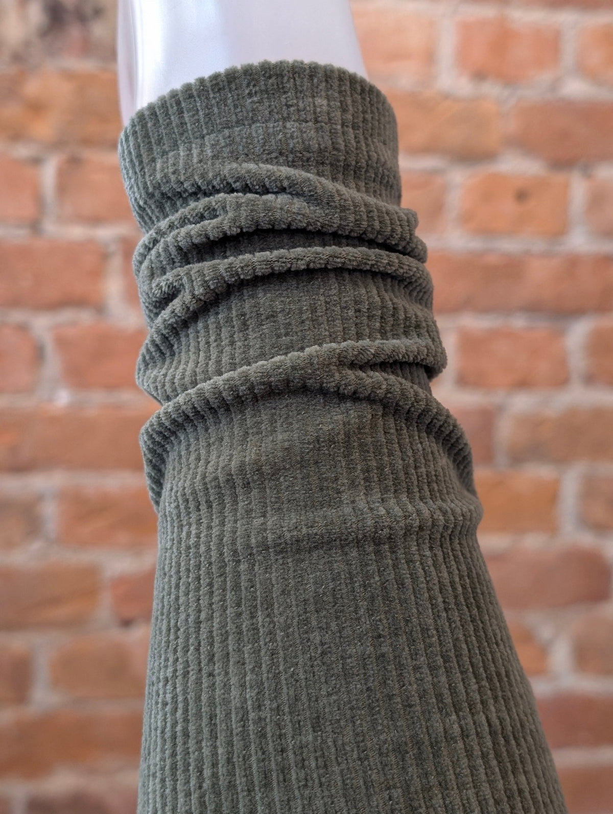 Leggings Manchestervelour Grön | Rino Leggings i S från Rino Design Sthlm
