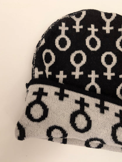 Mössa Ull Feminist Svart/vit - Rino Design Sthlm