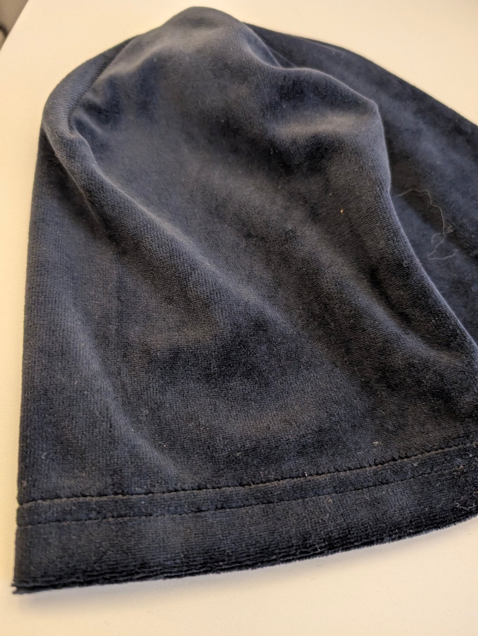Mössa Velour Svart - Rino Design Sthlm