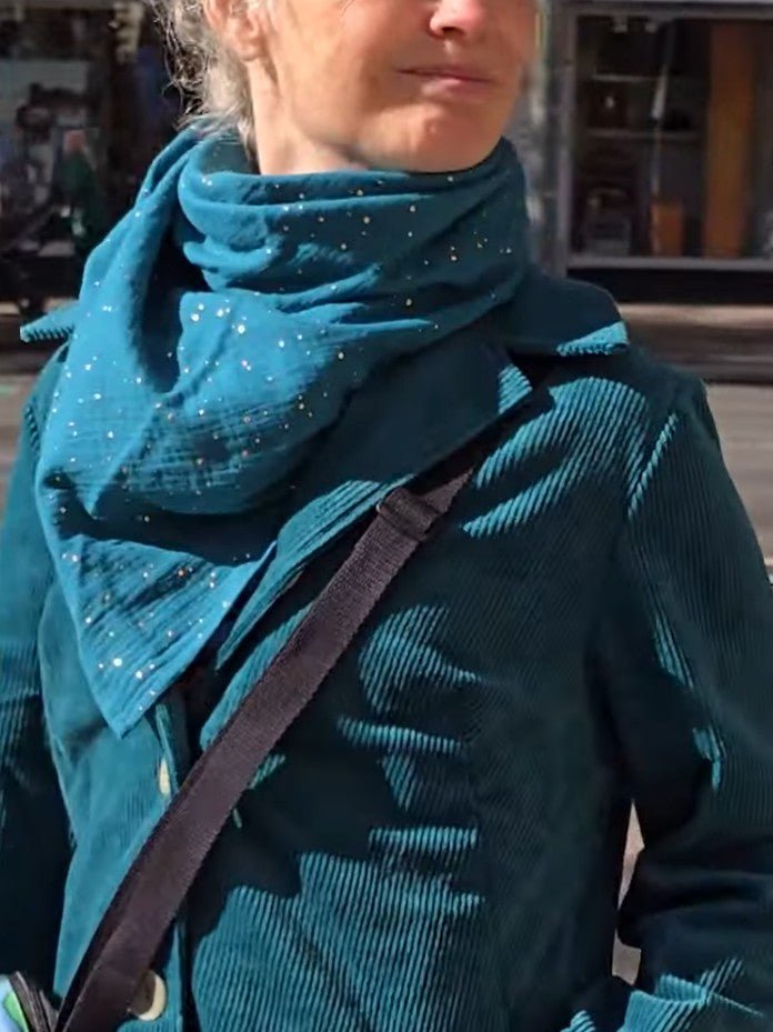 Muslinsjal Petrol guldprickar Trekant | Rino Sjal i One size från Rino Design Sthlm