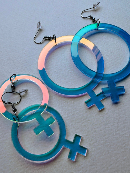 Örhängen feminist Iriserande - Rino Design Sthlm