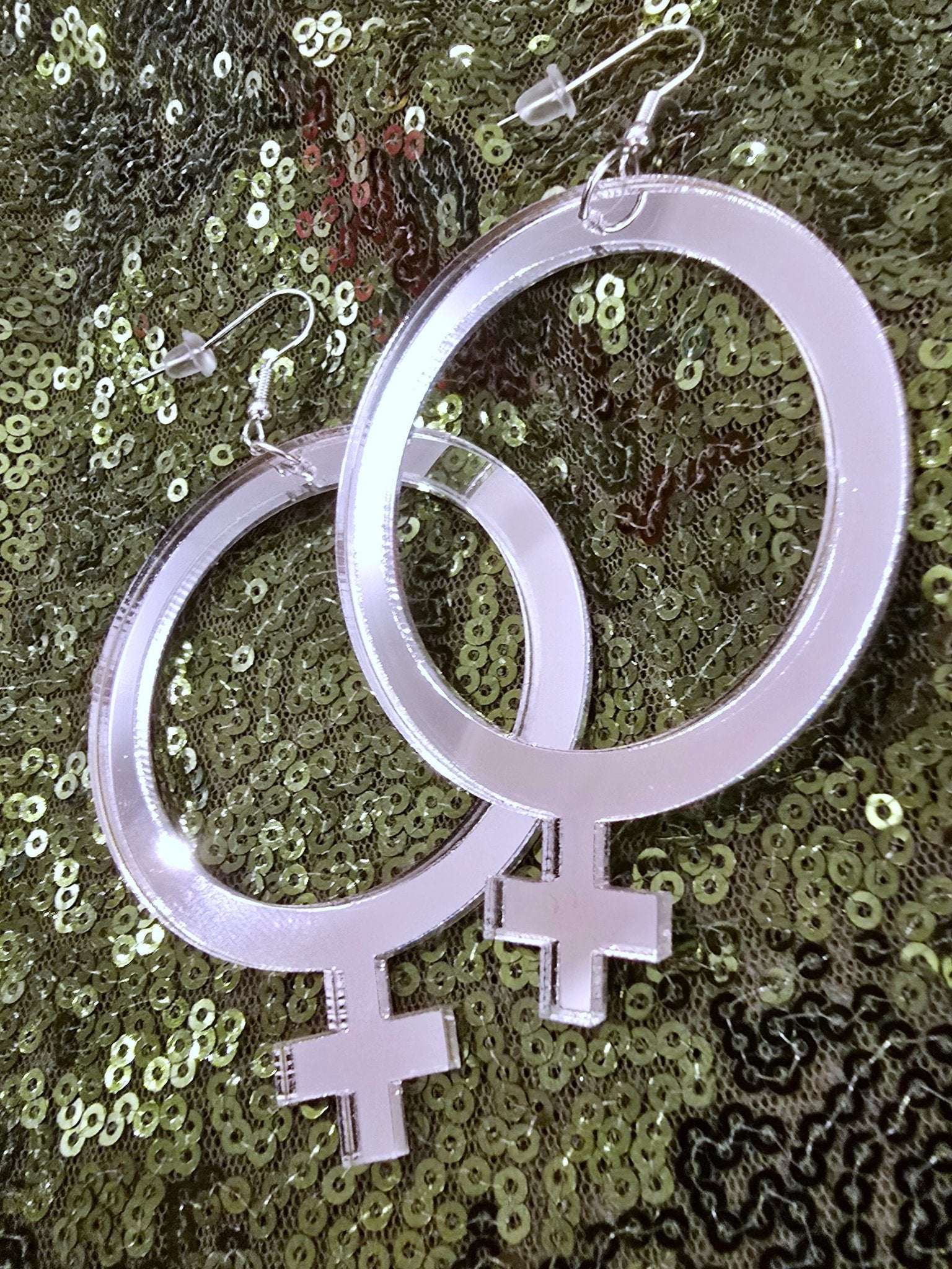 Örhängen Feminist Silver | Rino Örhängen i Mindre 4 cm från Rino Design Sthlm