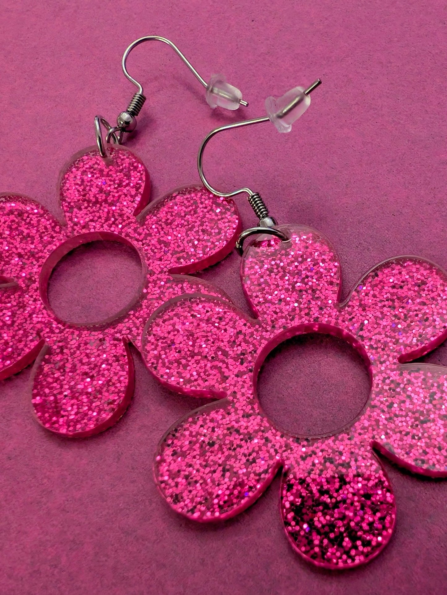 Örhängen Flower Power Cerise glitter by Rino - Rino Design Sthlm