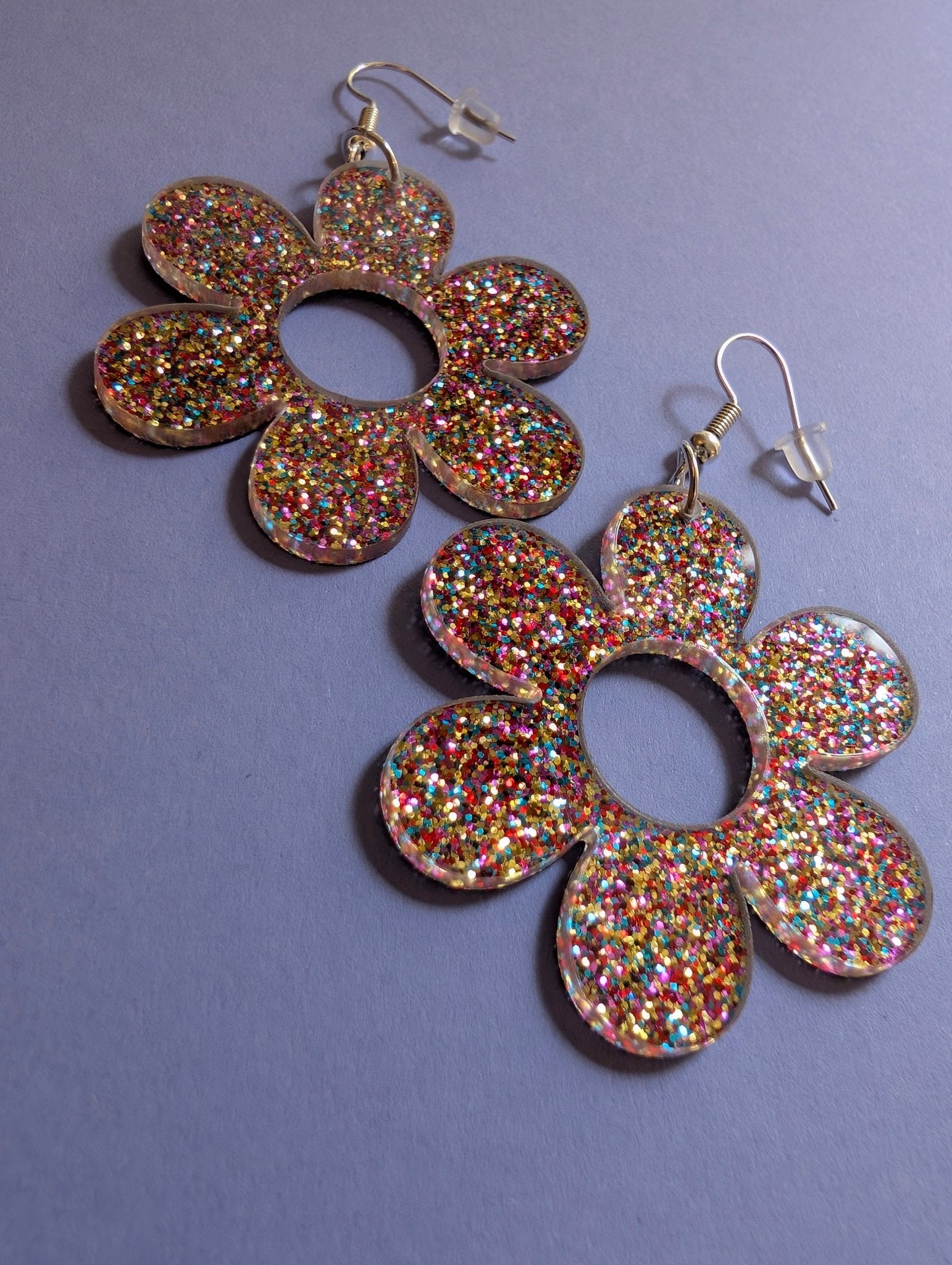 Örhängen Flower Power Glitterströssel by Rino - Rino Design Sthlm