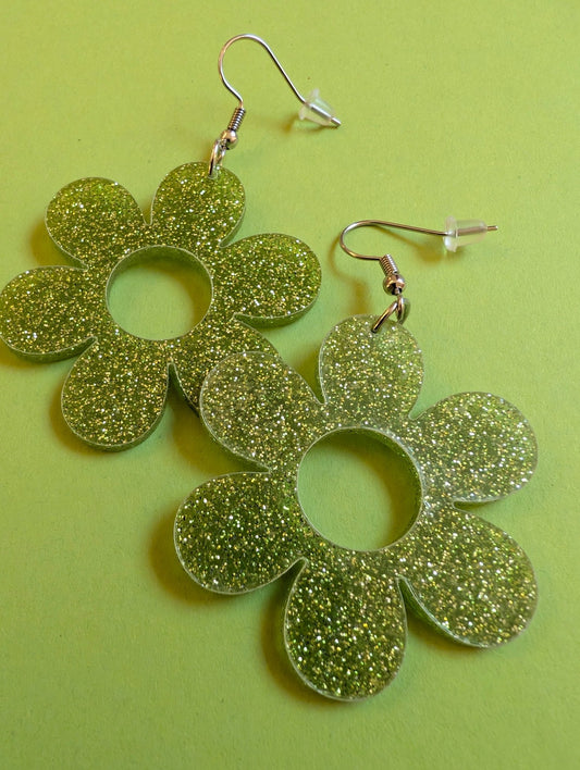 Örhängen Flower Power Ljusgrön glitter by Rino - Rino Design Sthlm