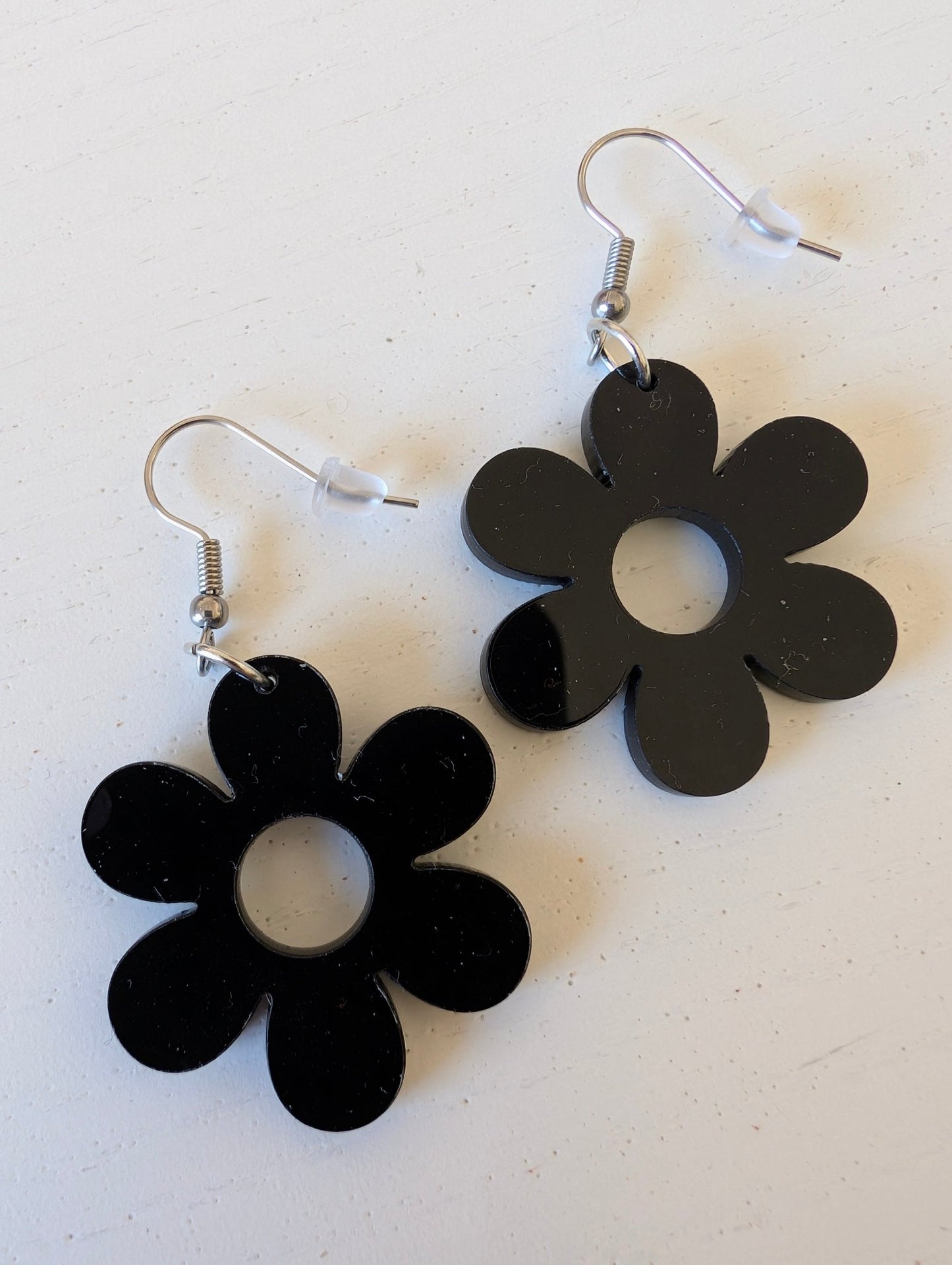 Örhängen Flower Power Svart by Rino - Rino Design Sthlm
