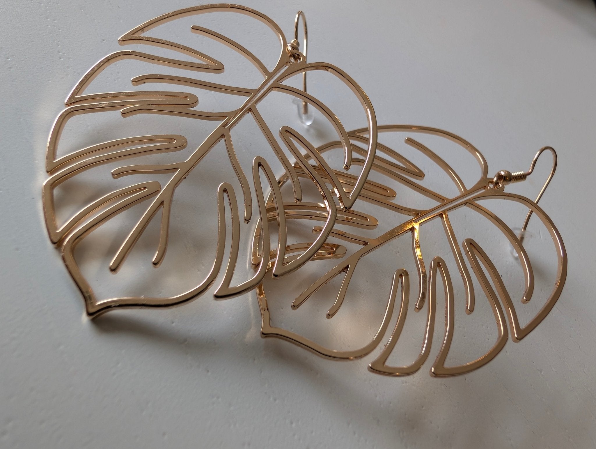 Örhängen Monstera guld | Rino Örhängen i One size från Rino Design Sthlm