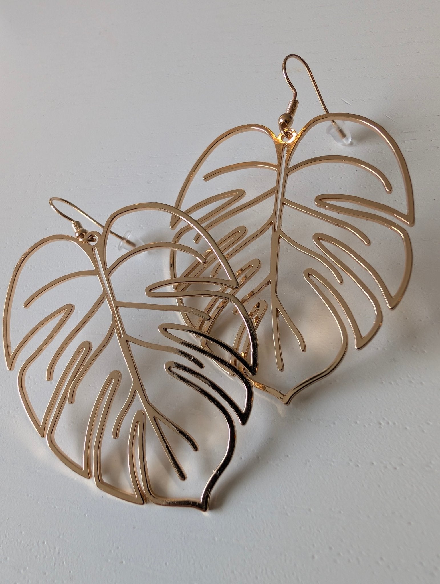 Örhängen Monstera guld | Rino Örhängen i One size från Rino Design Sthlm