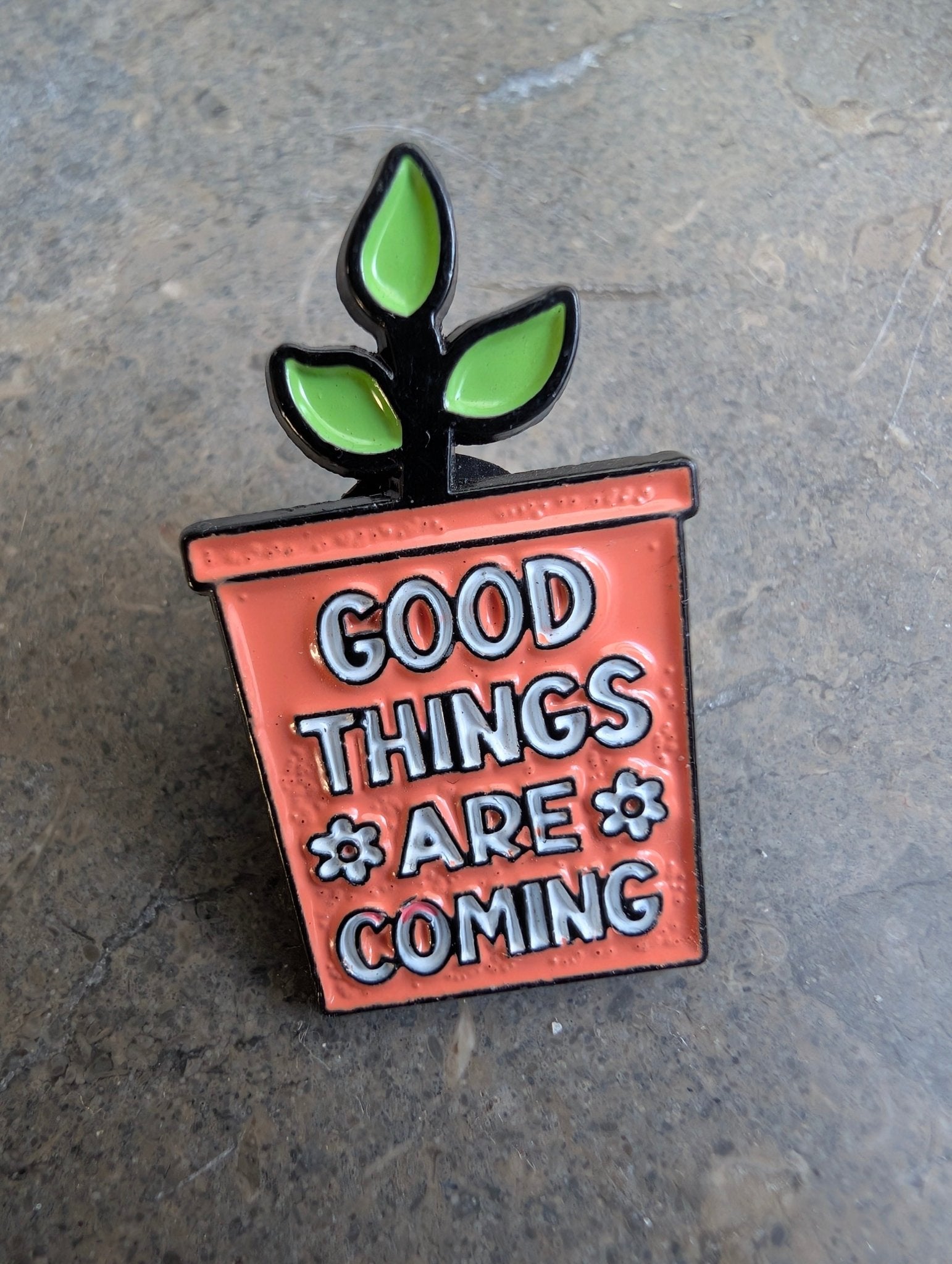 Pin Good things are coming Pins i One size från Rino Design Sthlm