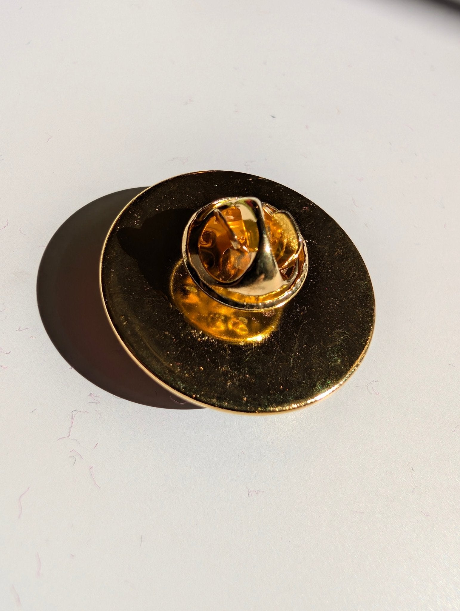 Pin "Here Comes the Sun" Pins i One size från Rino Design Sthlm