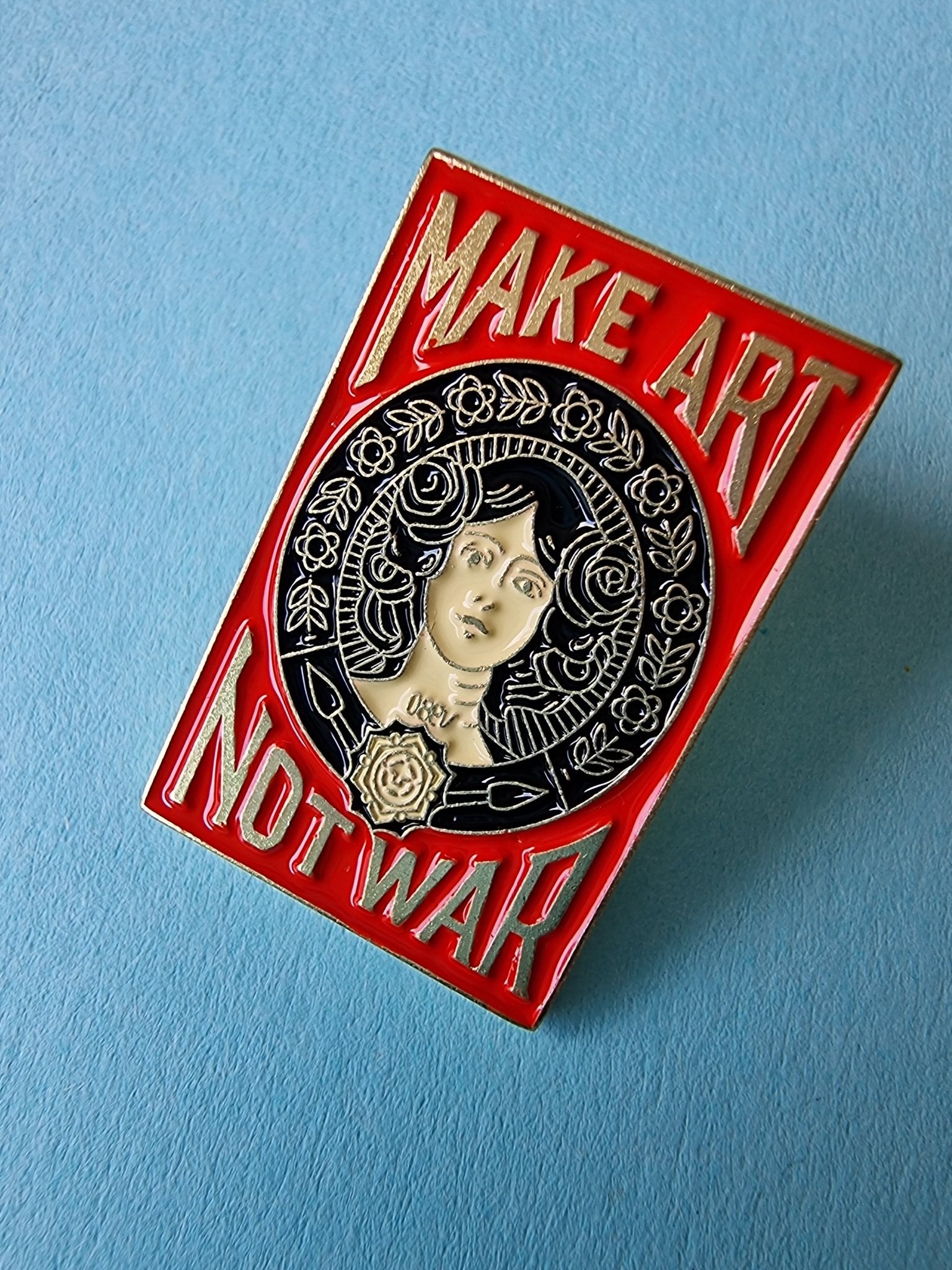 Pin Make art not war Pins i One size från Rino Design Sthlm