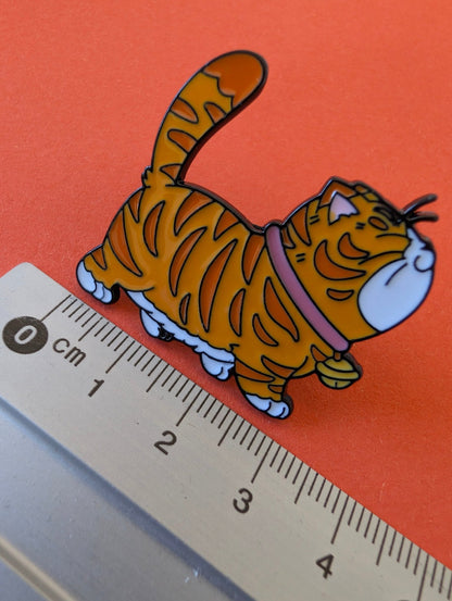 Pin orangerandig Katt - Rino Design Sthlm