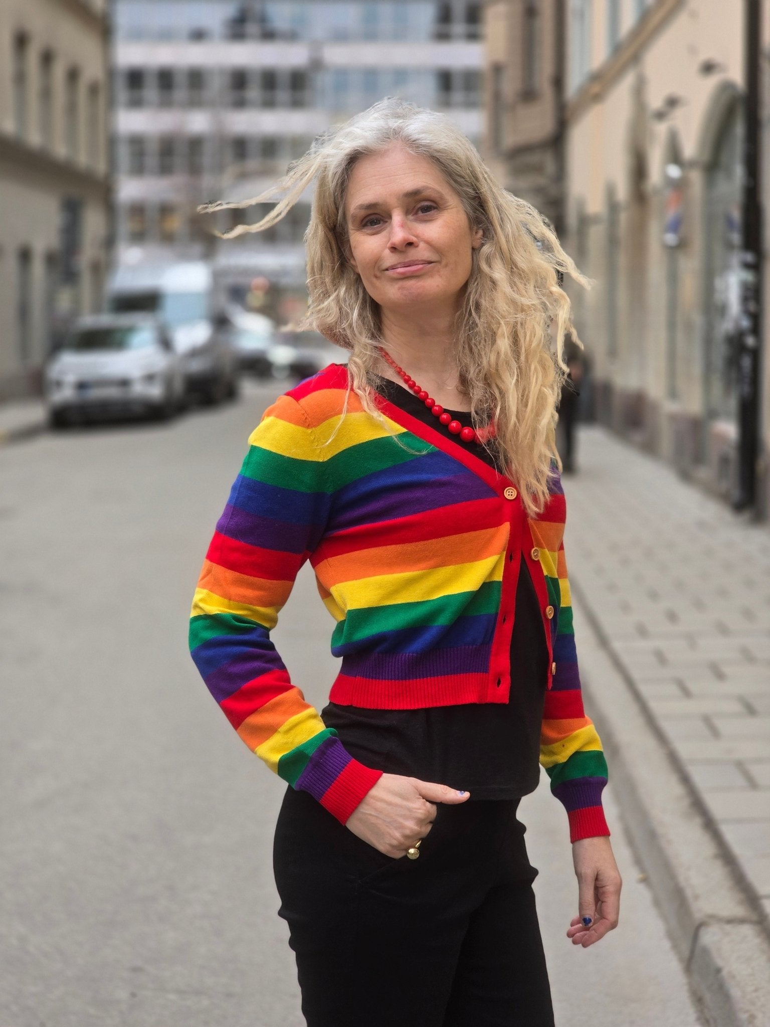 Regnbågsfärgad Kofta | Rino Kofta i S från Rino Design Sthlm