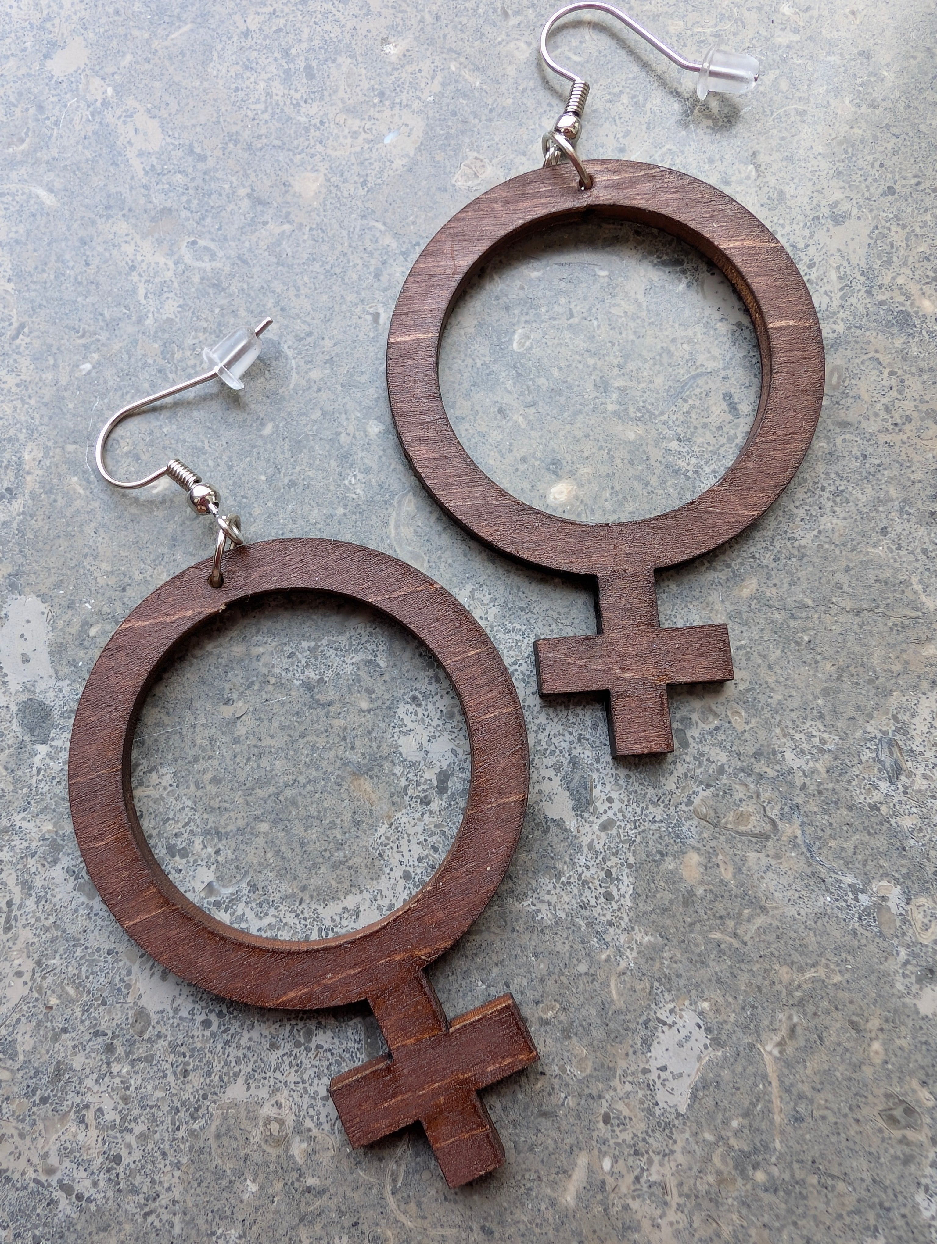 Örhängen Feminist Trä | Rino