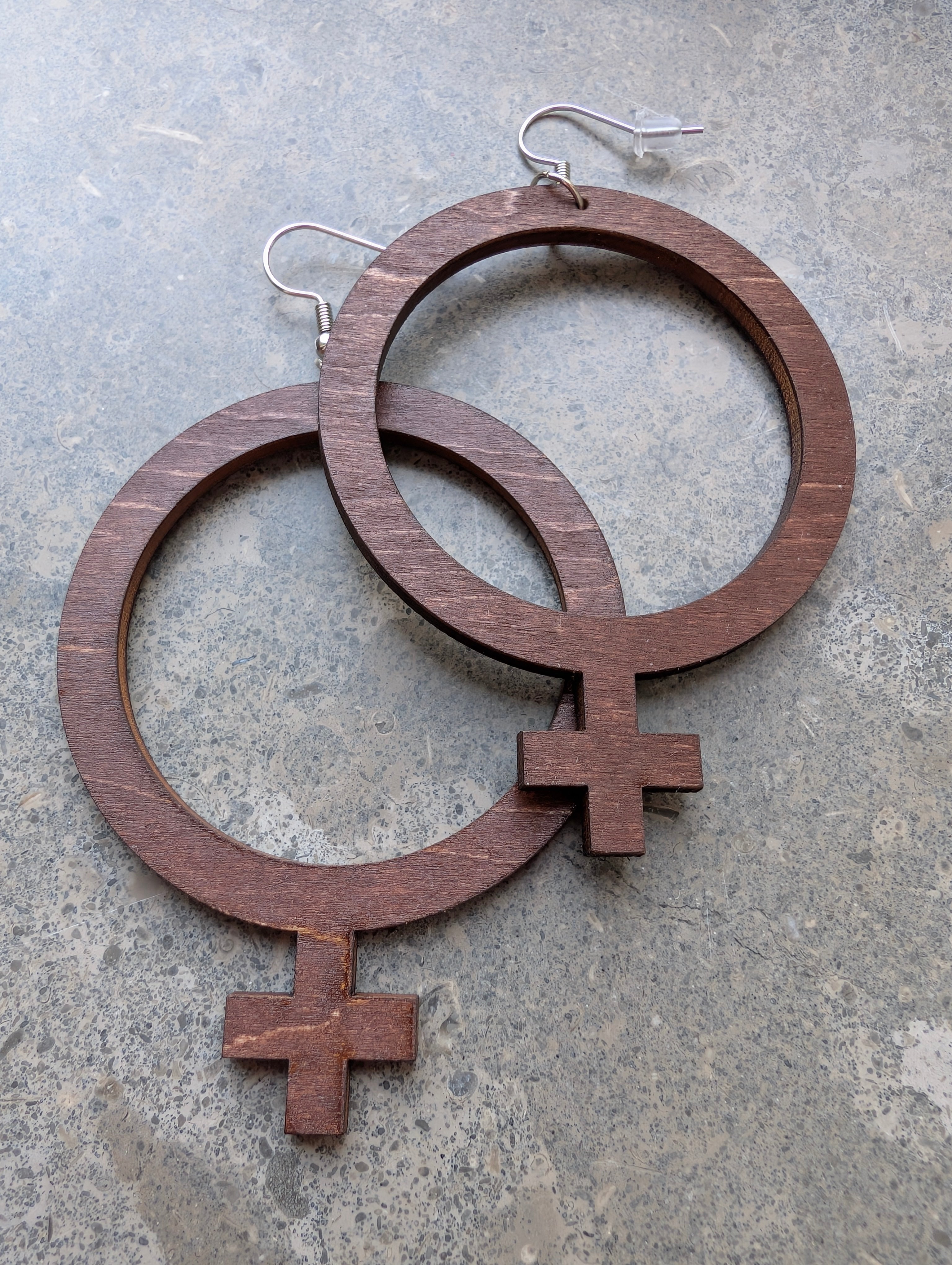 Örhängen Feminist Trä | Rino