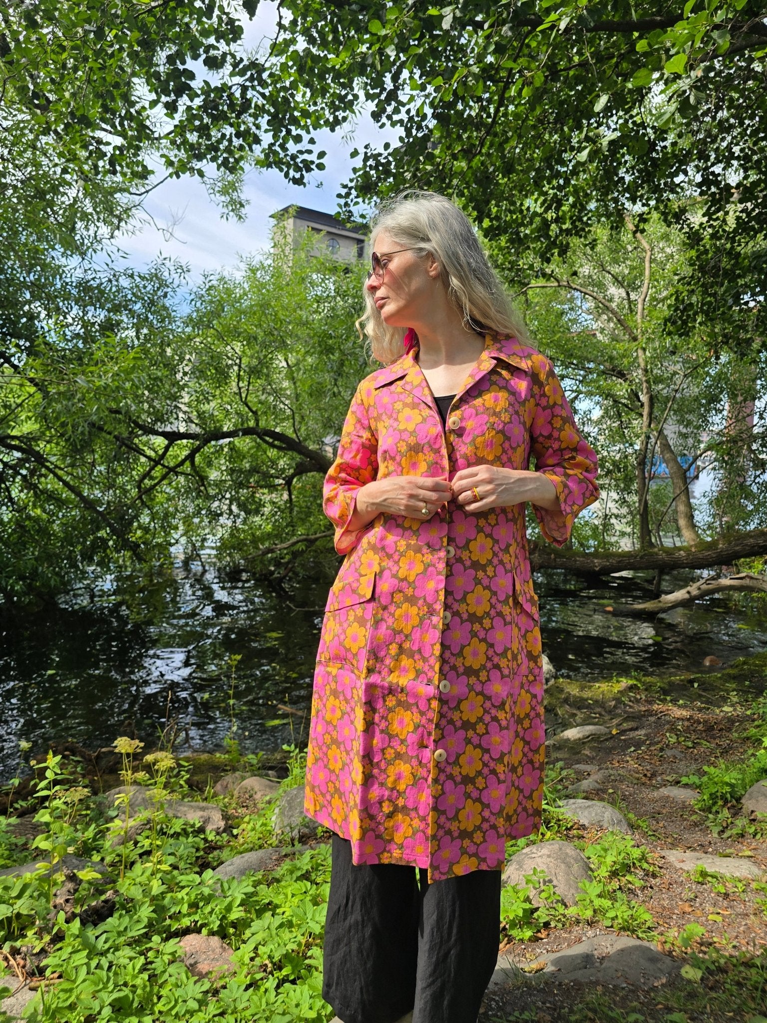 Rockklänning / Städrock Saftkalas | Rino Klänning i XS från Rino Design Sthlm
