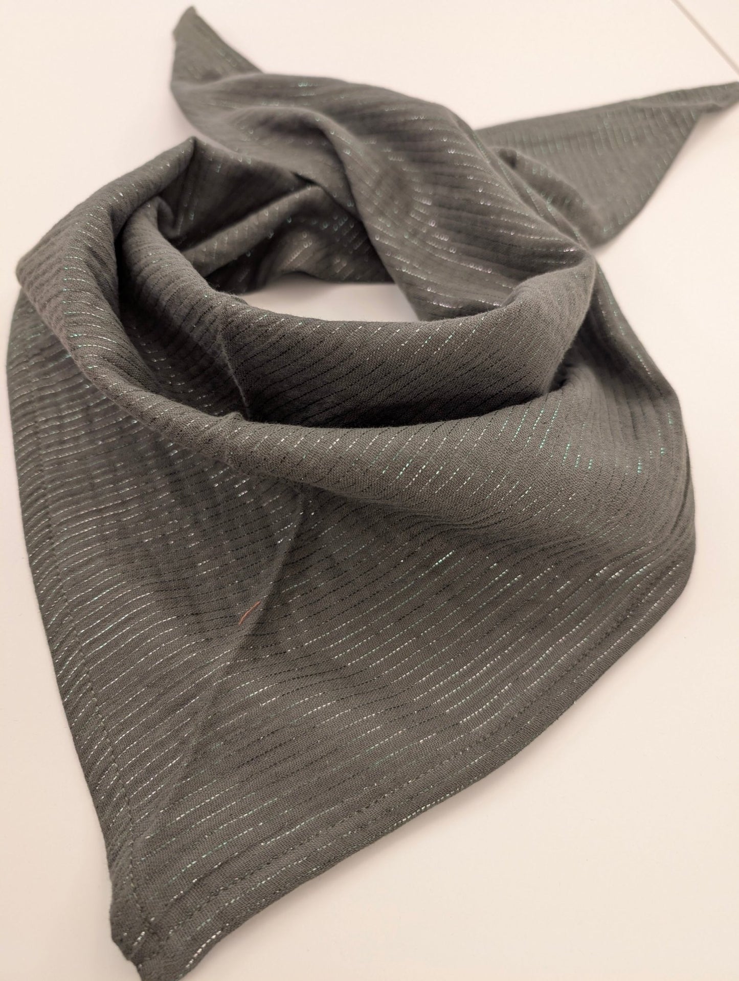 Sjal Muslin Liten Trekant Grönglitter | Rino - Rino Design Sthlm