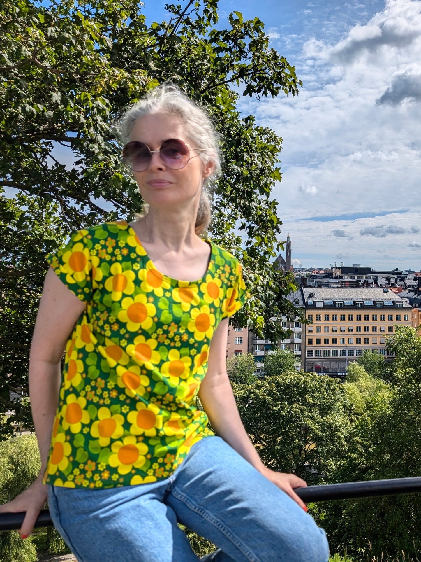 T-shirt Gul Solblomma - Rino Design Sthlm