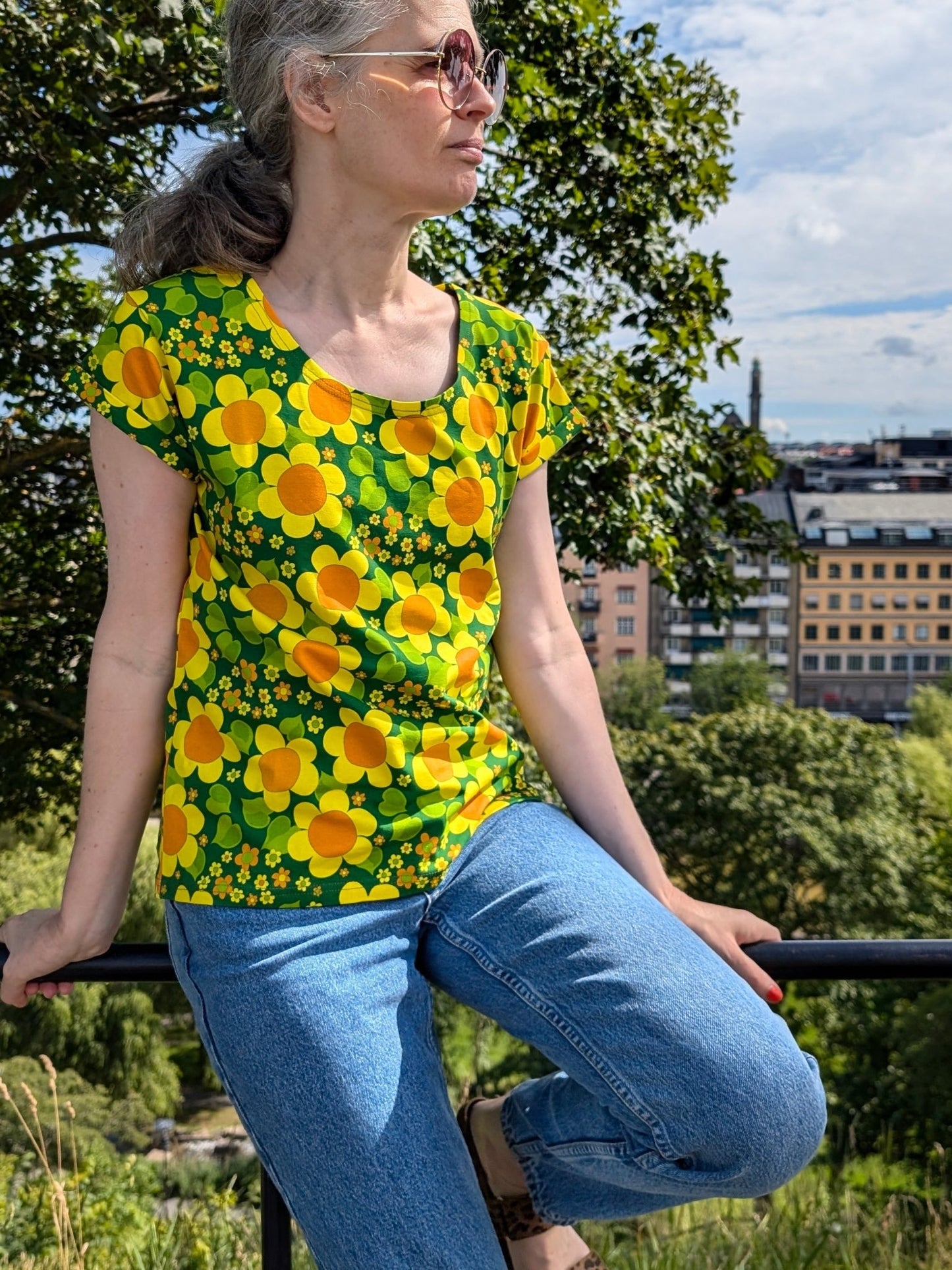 T-shirt Gul Solblomma - Rino Design Sthlm